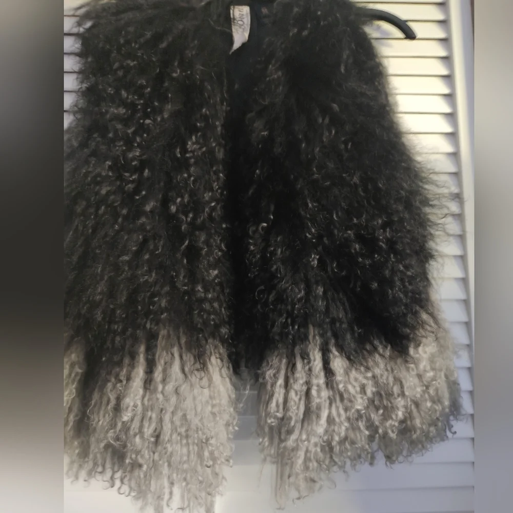 Bird By Juicy Couture Collection 💯 Percent Lambskin Fur Vest - Picture 4 of 8